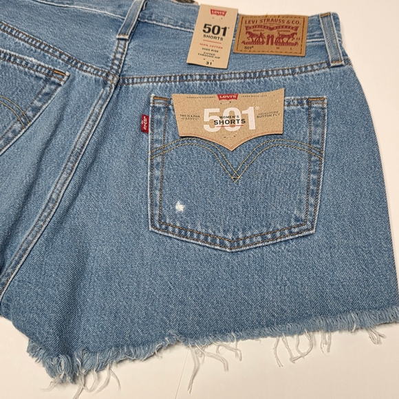Levi's 501 Original High Rise Blue Denim Cut Off Shorts Women's Size 31 NWT - Picture 14 of 16